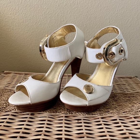 BEBE High platform heels open toe Gold Buckle - Picture 3 of 8